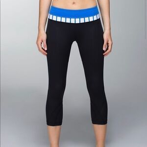 Lululemon Run: Inspire crop 2: deauville stripe Sz 2